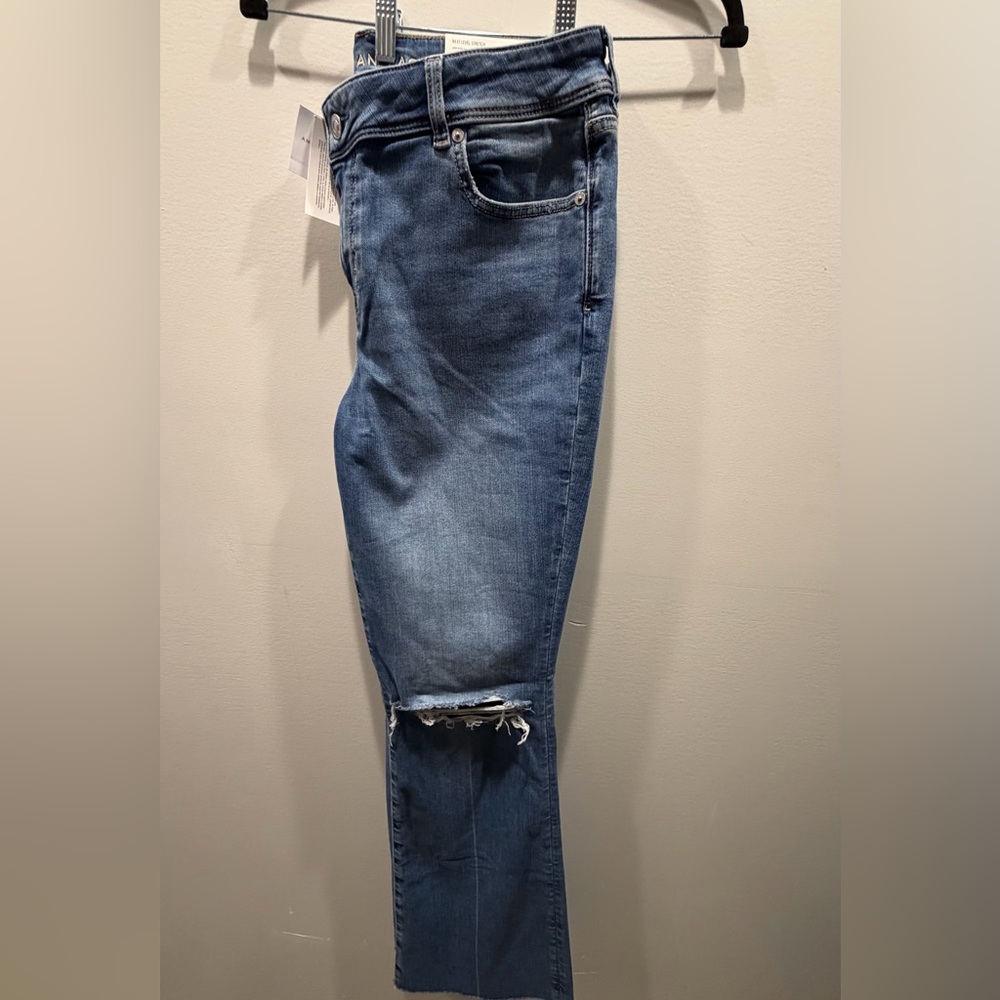American Eagle 🦅 Next Level Low-Rise Kick Bootcut Jean - Picture 3 of 5